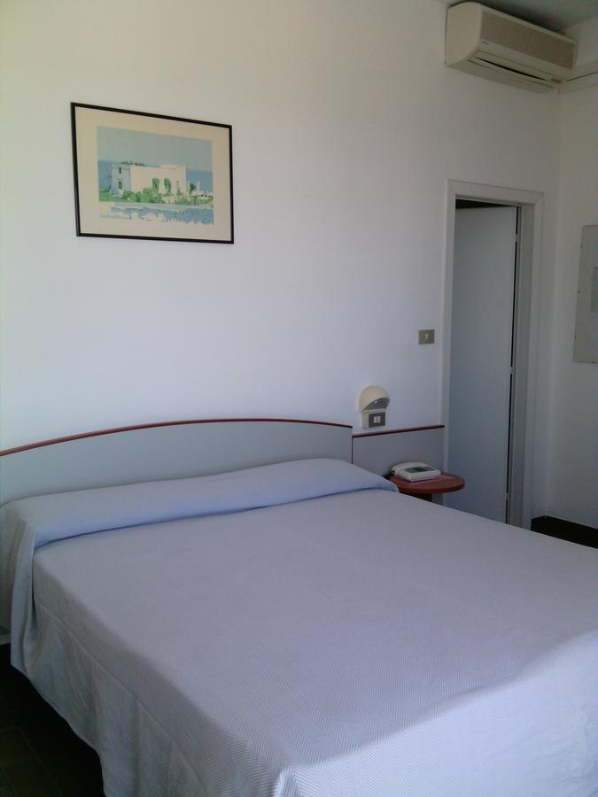 Hotel Boston Alba Adriatica Dış mekan fotoğraf