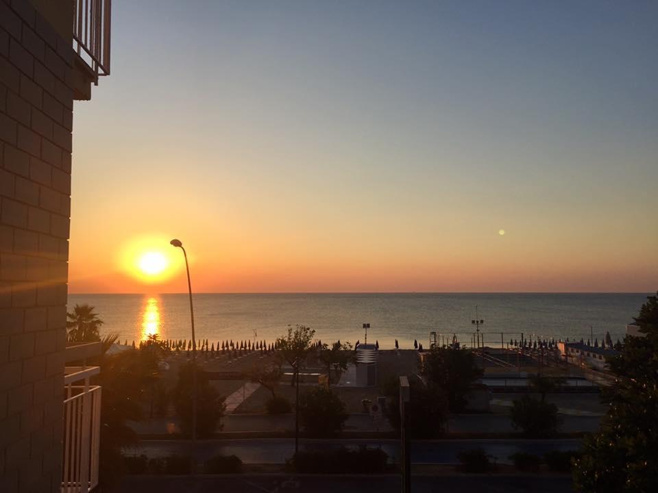 Hotel Boston Alba Adriatica Dış mekan fotoğraf