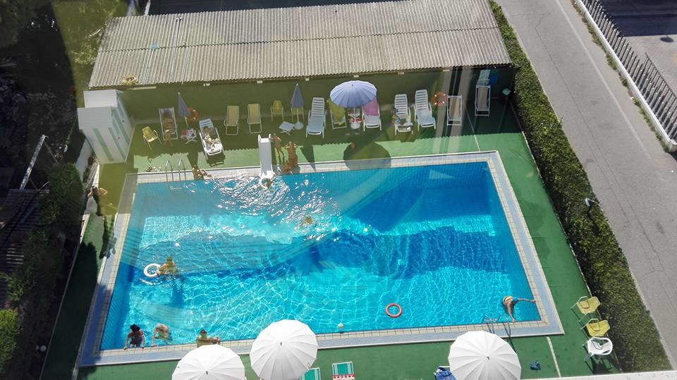 Hotel Boston Alba Adriatica Dış mekan fotoğraf